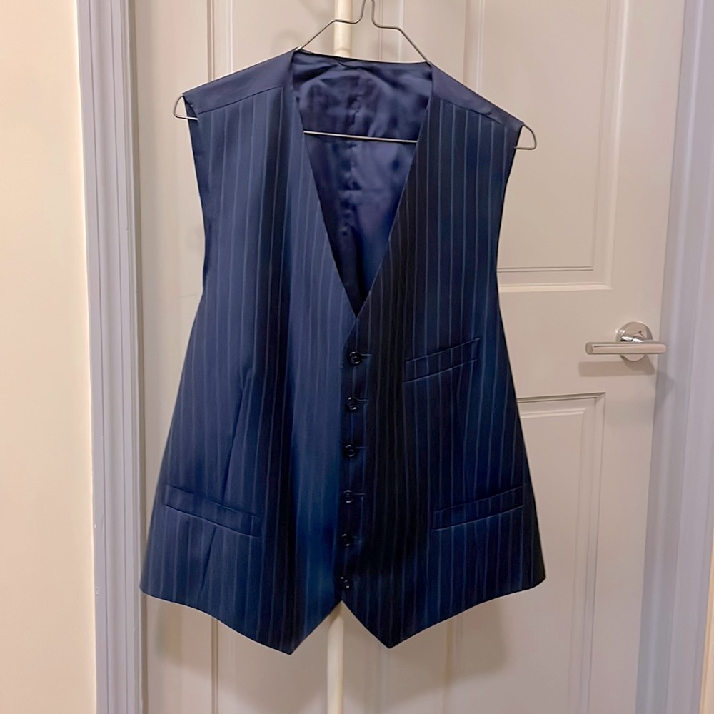 Corneliani suitvest Italian virgin wool 6 button 3 pocket 44 pristine condition